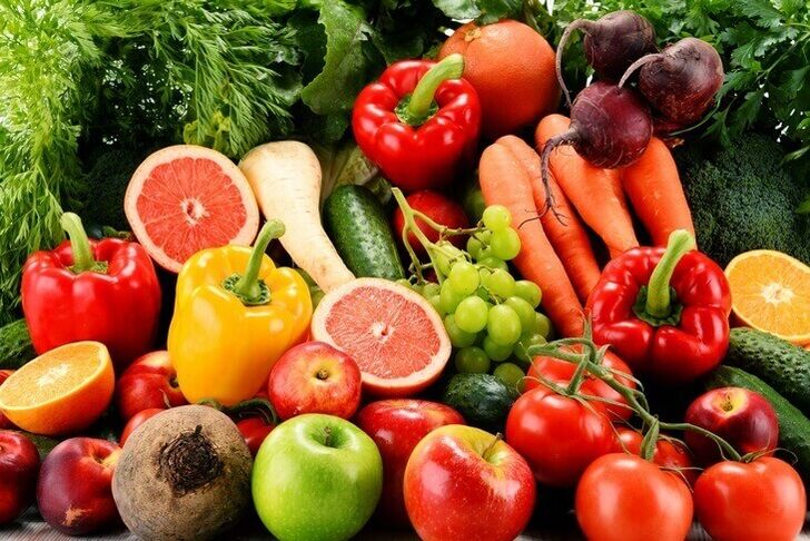 वजन घटाने के लिए आपके दैनिक आहार में अधिकांश सब्जियां और फल शामिल हो सकते हैं